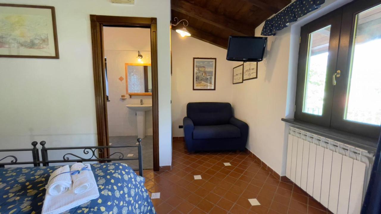 Agriturismo La Casa Del Ghiro Pimonte Exterior photo