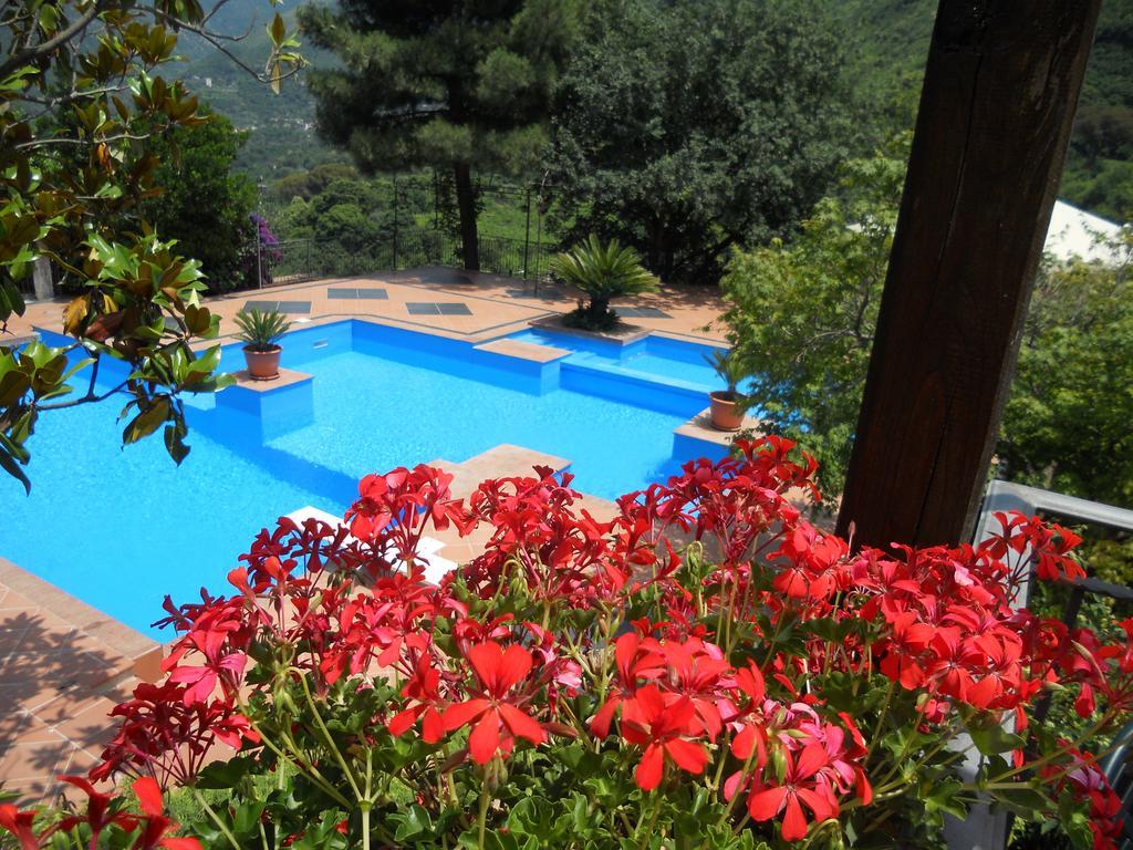 Agriturismo La Casa Del Ghiro Pimonte Exterior photo